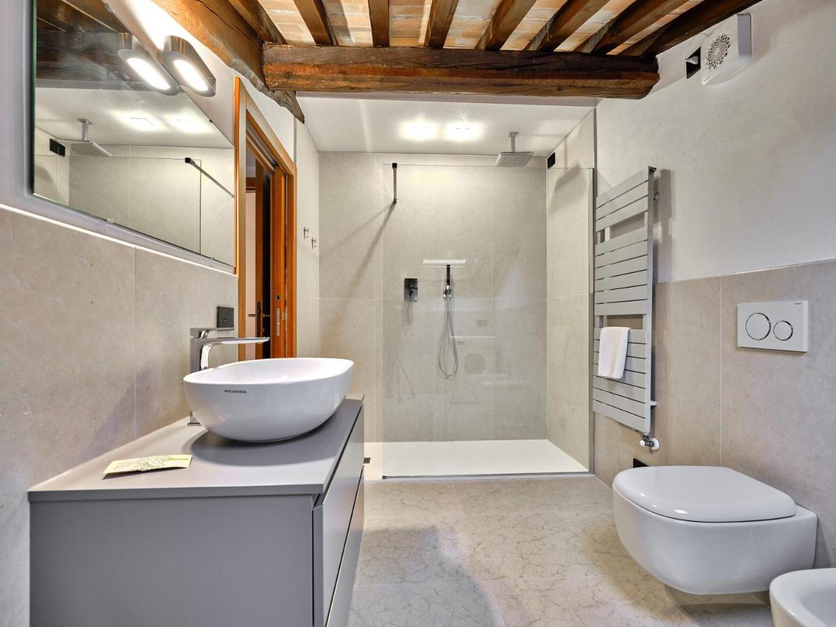 Apartmentsarena - Residenza Degli Scaligeri - Piazza Erbe Верона Экстерьер фото